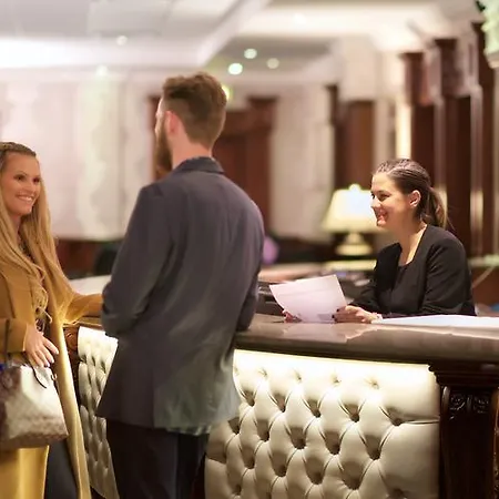 Hotel The Ripley Court 3*